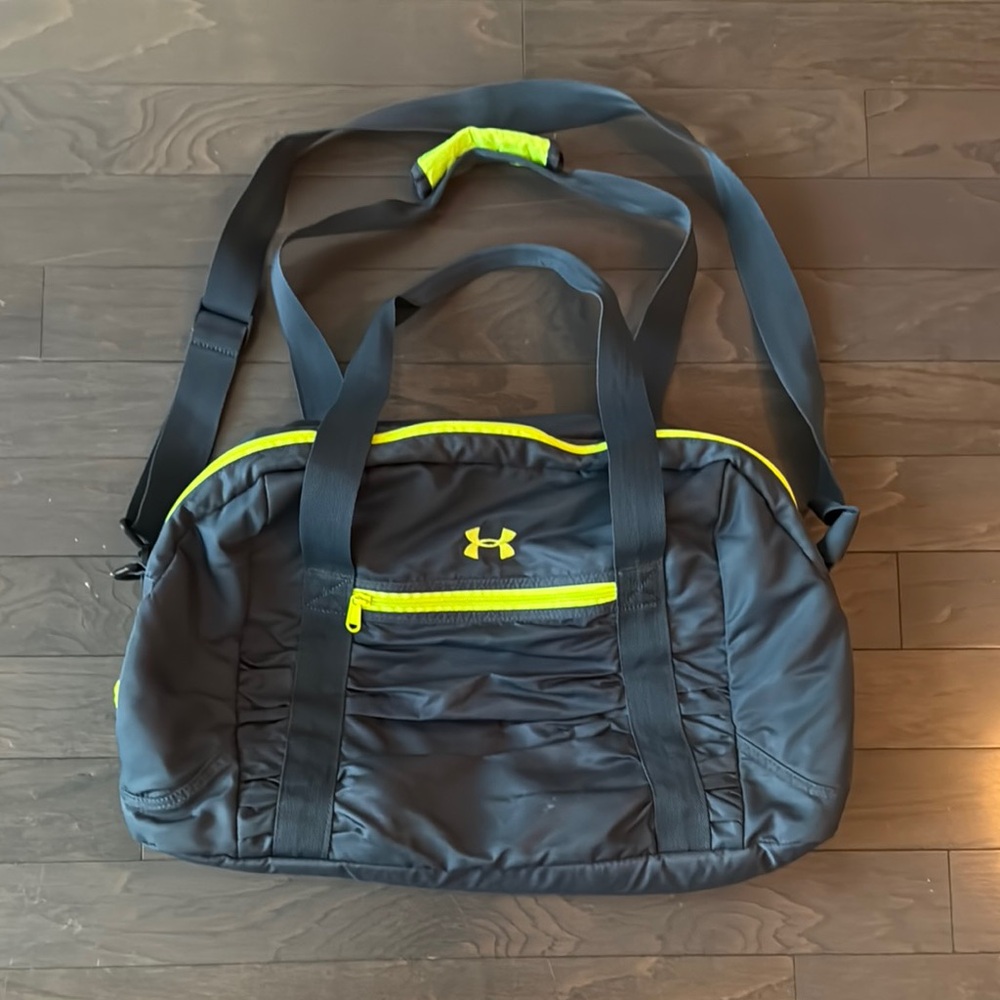 Under Armour Gym/Duffel bag
